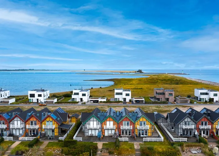 Villa King Erste Lage, Dachterrasse, Meerblick, Carport, Kamin, Sauna, Terrasse, Aussenrolllaeden Olpenitz
